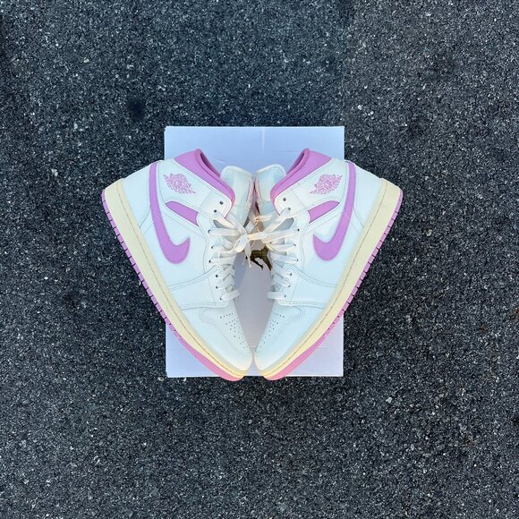 Air Jordan 1 Mid “Sail/Orchid” - Picture 1 of 5